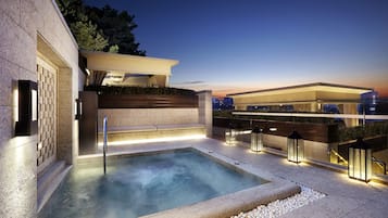 Bañera de hidromasaje exterior