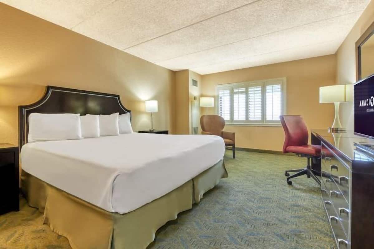 Escrivaninha, espaço de trabalho para notebook