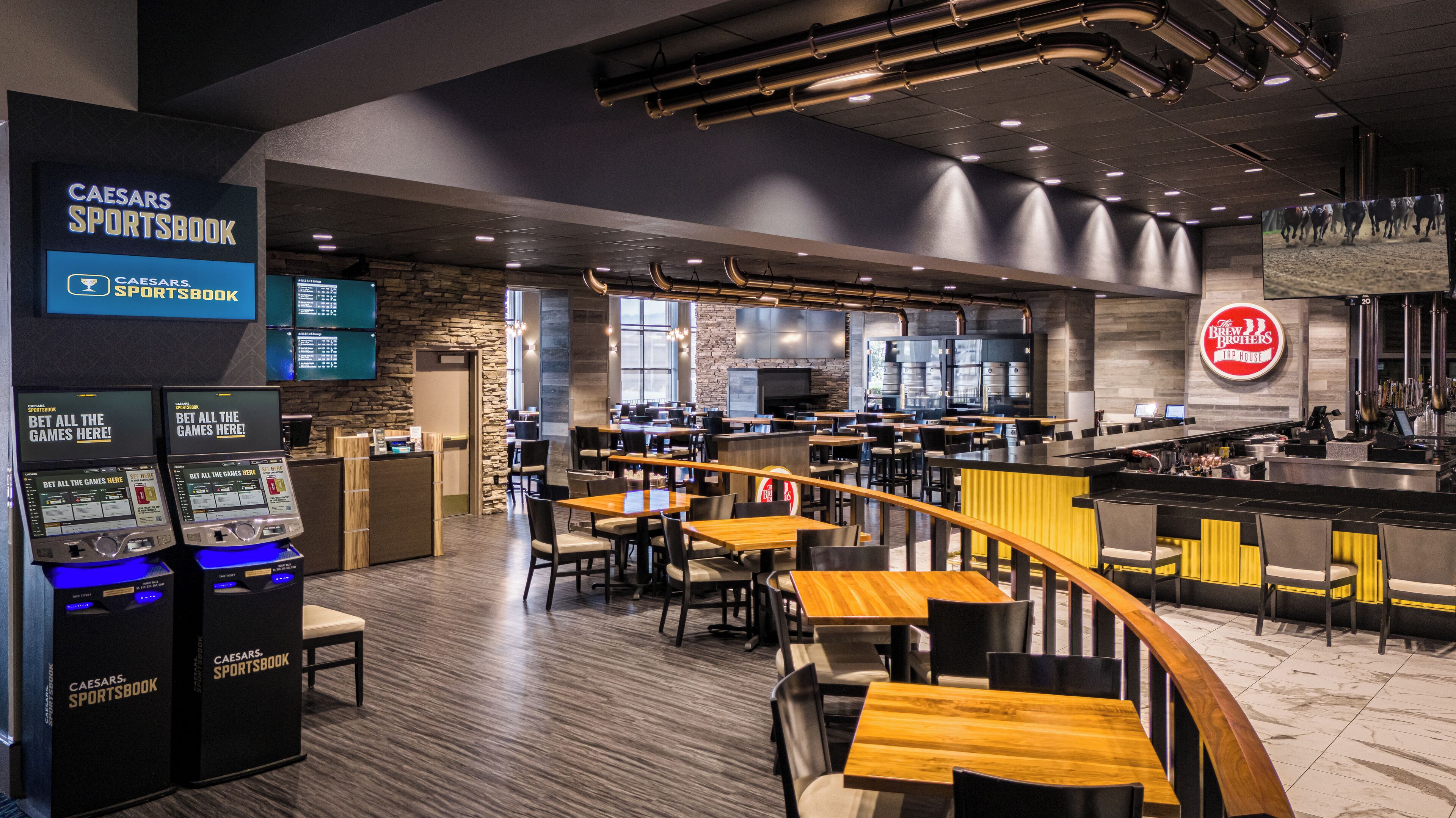 5 restaurants; breakfast, lunch, and dinner served