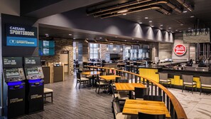 5 restauranter, frokost, lunsj og middag serveres, amerikanske retter