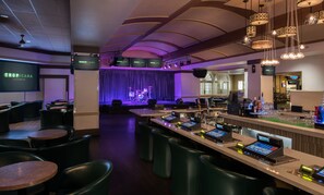 2 bars/lounges, poolside bar