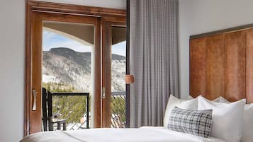 1 bedroom, in-room safe, individually decorated, individually furnished