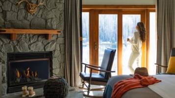 In-room safe, individually decorated, individually furnished, desk