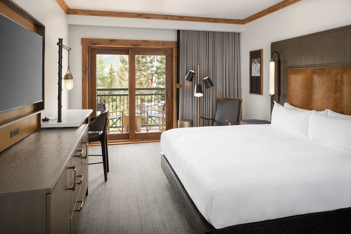 1 bedroom, in-room safe, individually decorated, individually furnished