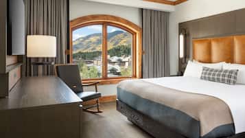 Safe på rommet, individuelt dekorert, individuelt innredet og skrivebord