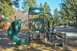 Children’s play area – outdoor