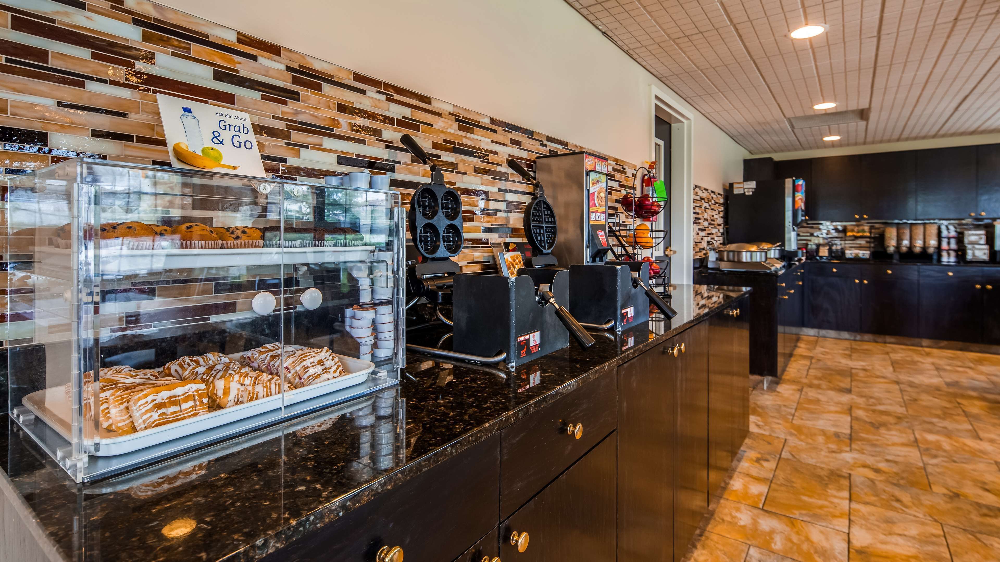 free daily self-service breakfast