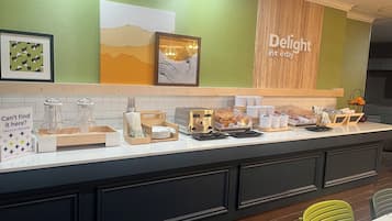 Free daily continental breakfast