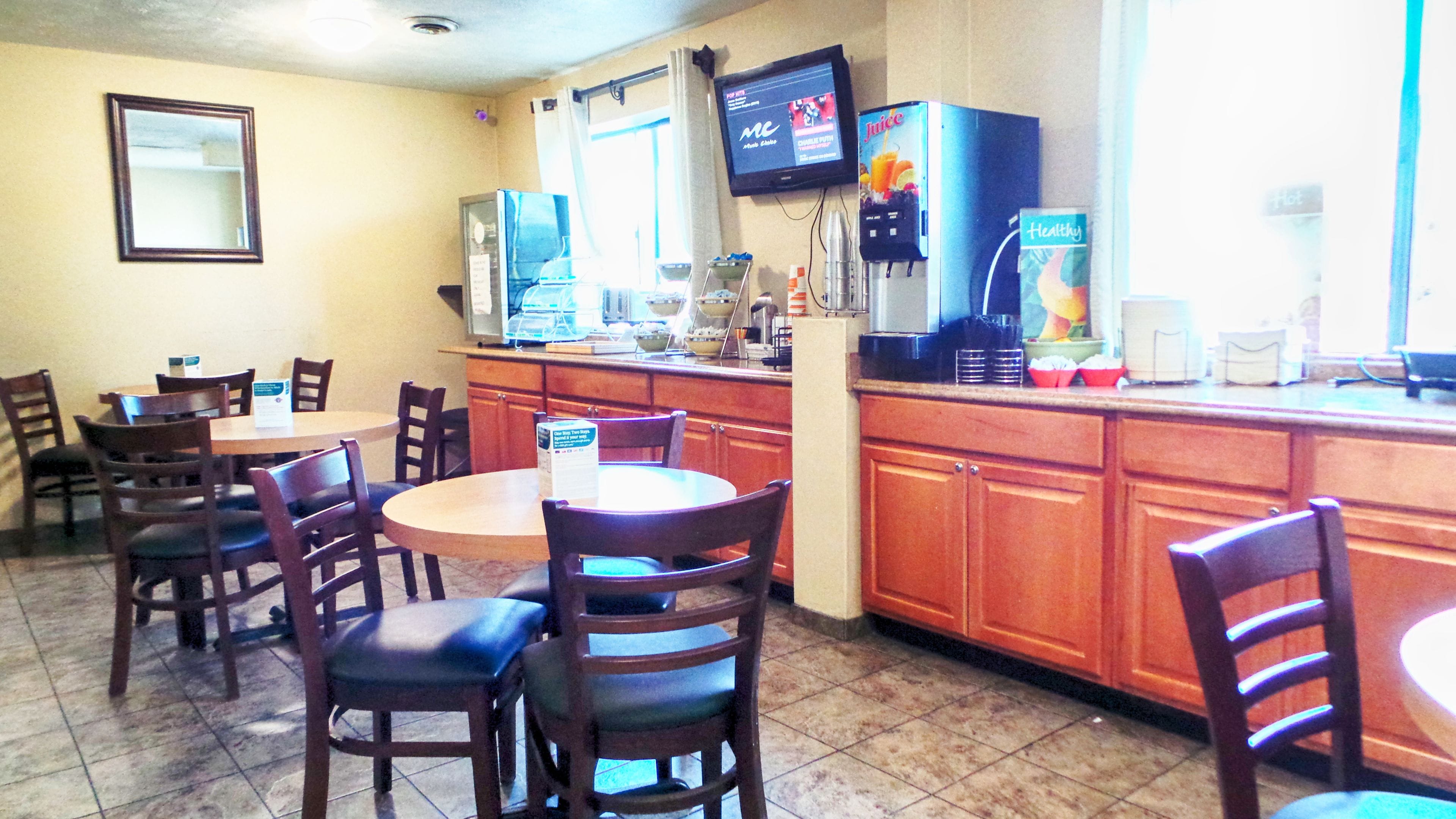 free buffet breakfast