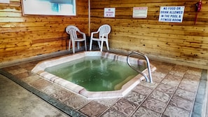 Indoor spa tub