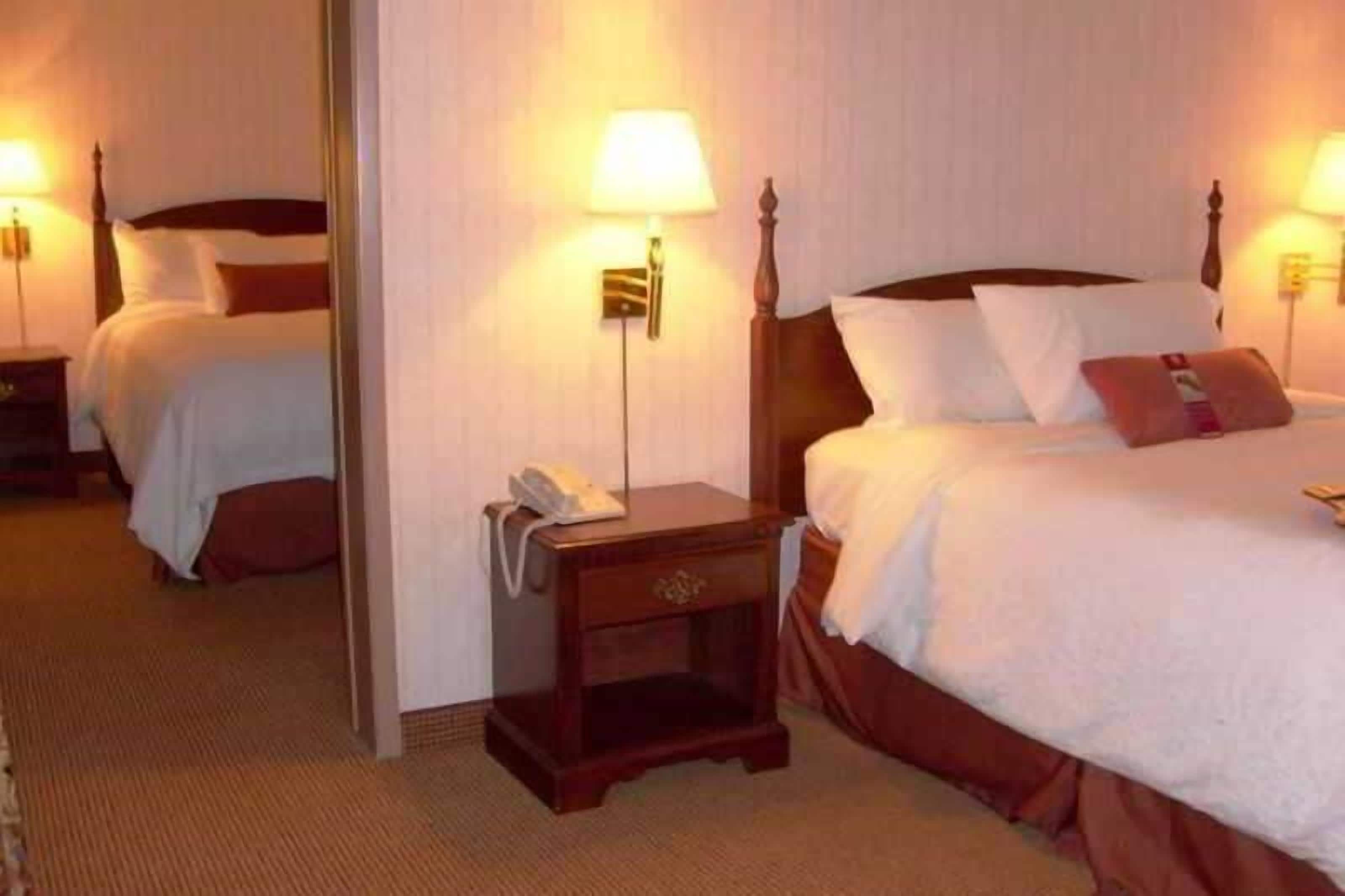 Desk, blackout drapes, iron/ironing board, free WiFi