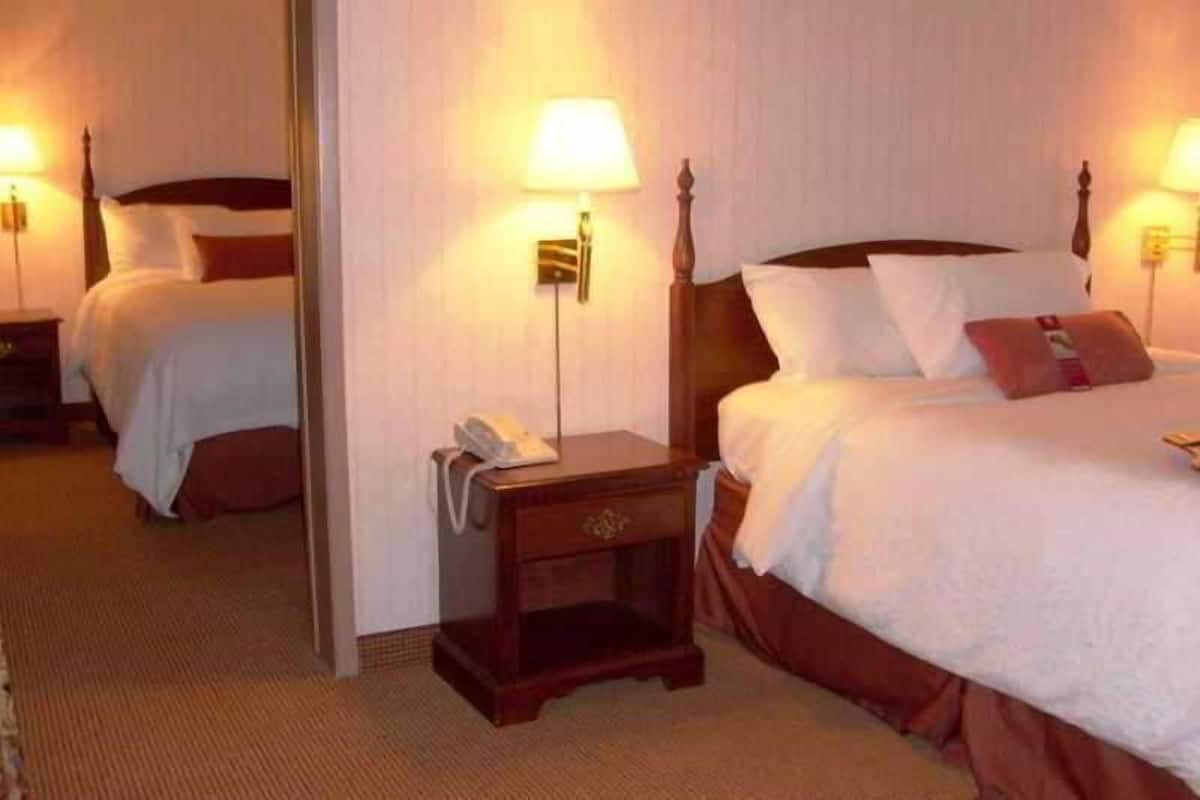 Desk, blackout drapes, iron/ironing board, free WiFi