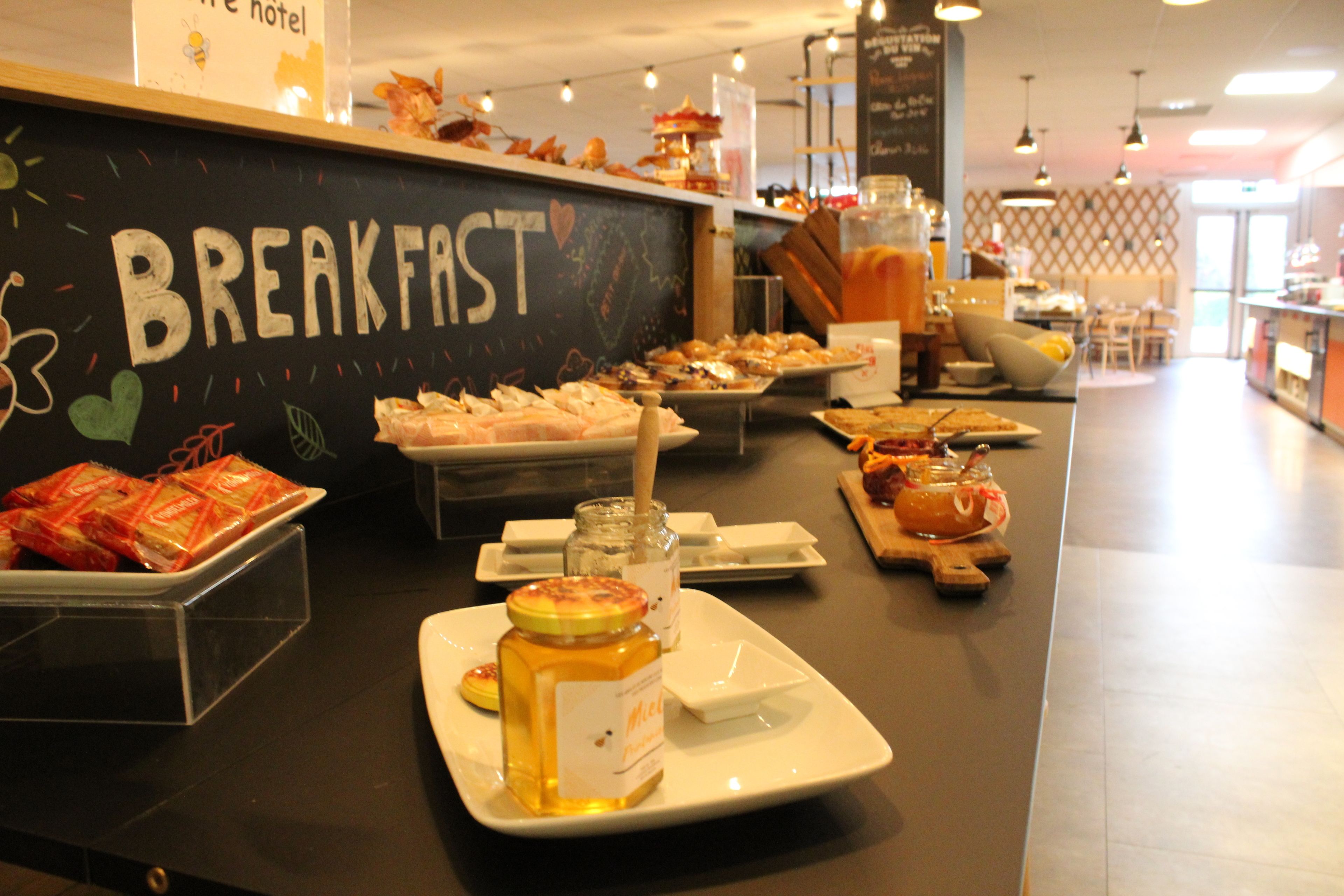 daily buffet breakfast (eur 19 per person)