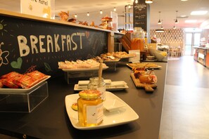 Päivittäinen buffetaamiainen maksusta