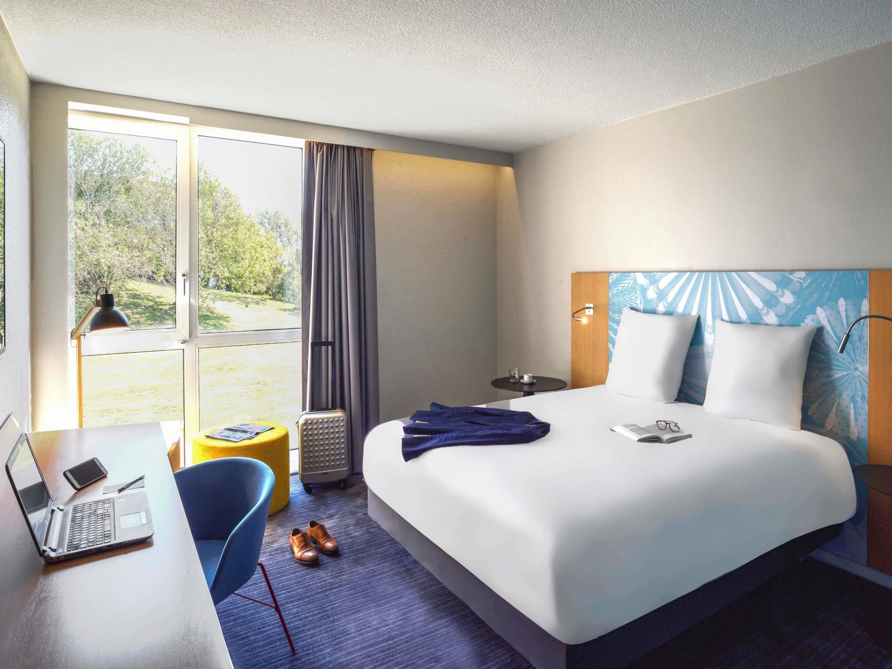 經典客房, 1 張標準雙人床 | 高級寢具、Select Comfort 床墊、書桌、遮光布/窗簾