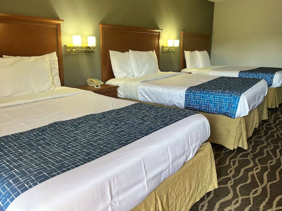 Room, Multiple Beds, Non Smoking | Desk, iron/ironing board, rollaway beds, free WiFi