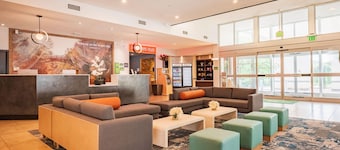 La Quinta Inn & Suites by Wyndham Danbury