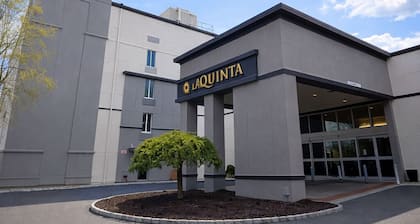 La Quinta Inn & Suites by Wyndham Danbury