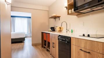 Studiolejlighed - 1 kingsize-seng - ikke-ryger - tekøkken | Premium-sengetøj, pengeskab på værelset, skrivebord