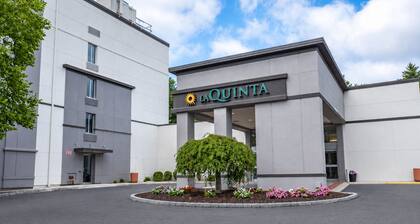 La Quinta Inn & Suites by Wyndham Danbury