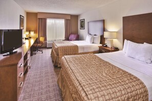 Room, 2 Double Beds, Non Smoking | Premium bedding, in-room safe, desk, laptop workspace - La Quinta Inn & Suites by Wyndham Danbury (Danbury)