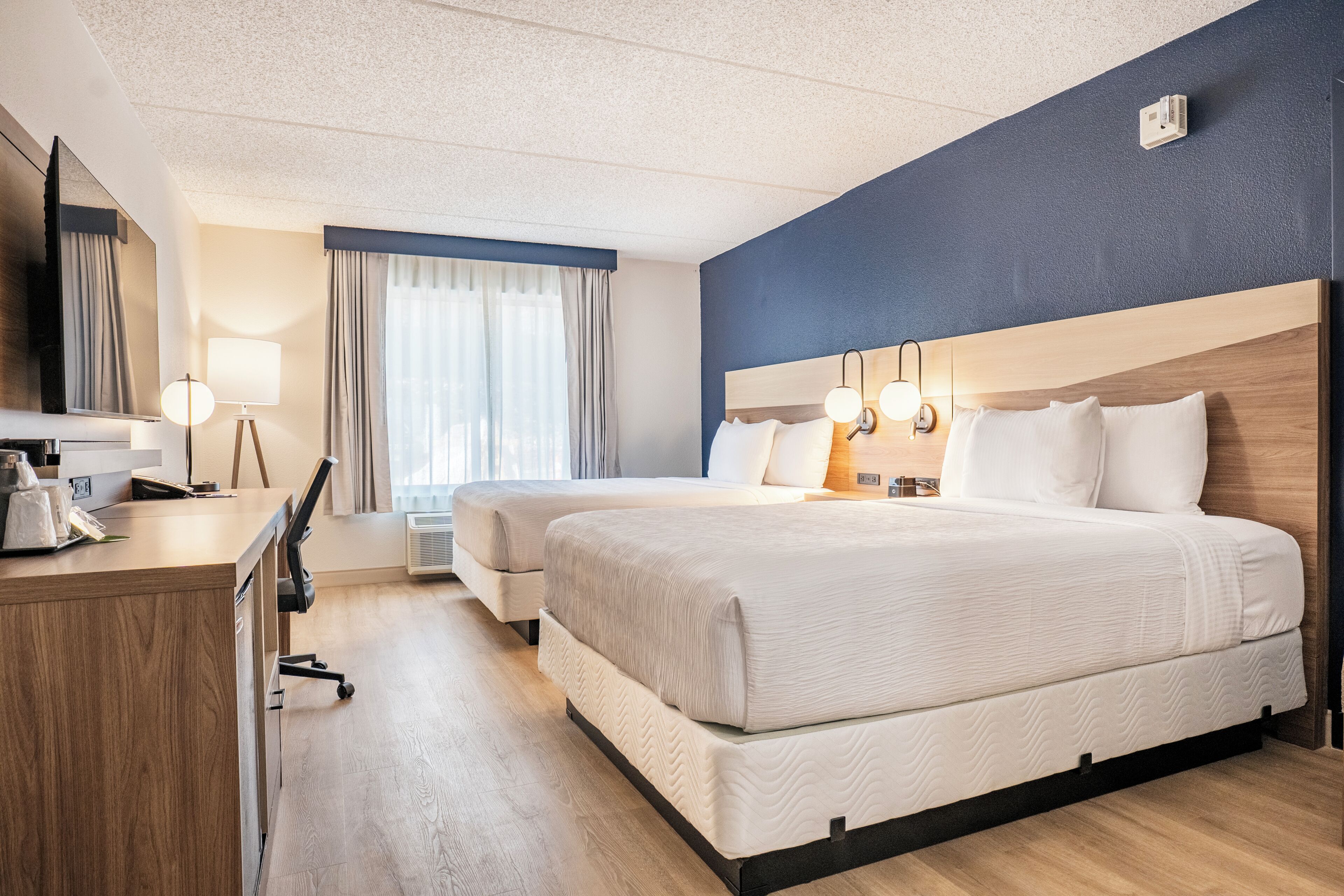 Studio, 2 Double Beds, Non Smoking, Kitchenette | Premium bedding, in-room safe, desk, laptop workspace