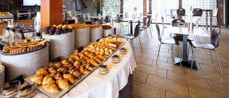 Daily buffet breakfast (EUR 12 per person)
