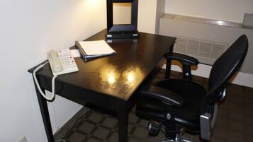 Deluxe Room, 1 King Bed, Non Smoking