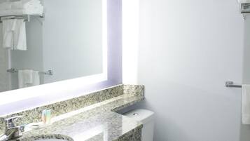 Room, 2 Double Beds, Non Smoking, Pool View | Bathroom | Combined shower/bathtub, free toiletries, hair dryer, towels
