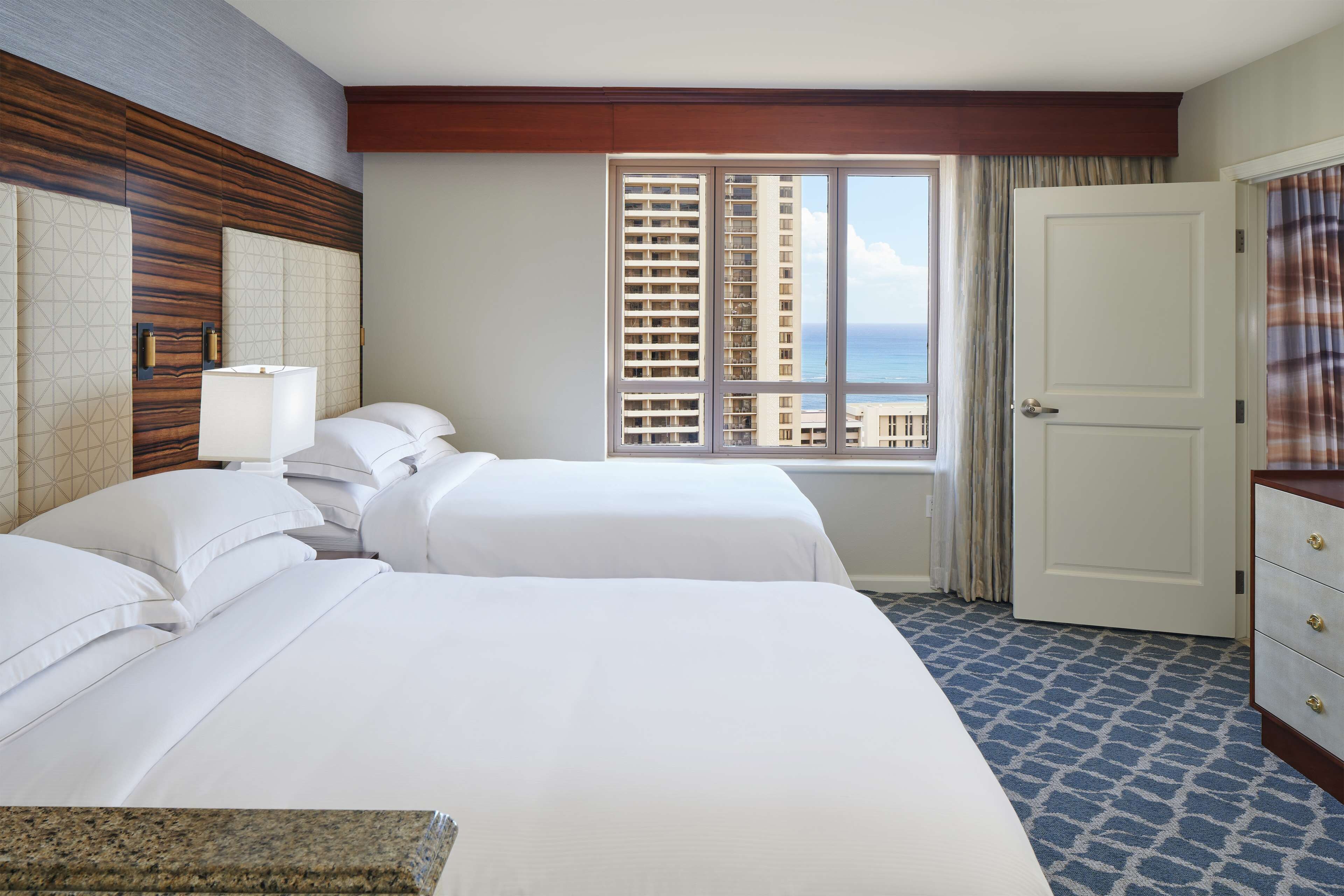 Photo - Hilton Grand Vacations Club Grand Waikikian Honolulu