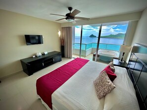 Caja de seguridad en la habitación y espacio para trabajar con laptop