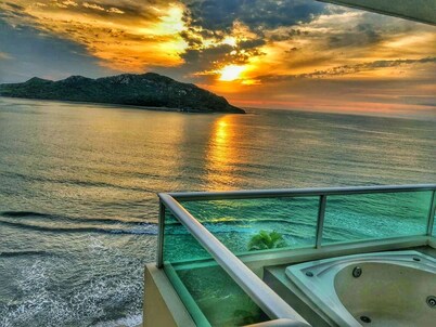 SUITES LAS FLORES BEACH MAZATLAN