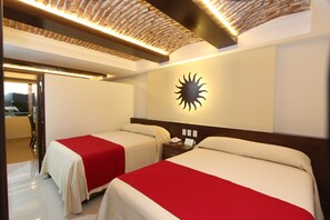 In-room safe, laptop workspace, iron/ironing board, bed sheets - SUITES LAS FLORES BEACH MAZATLAN (Mazatlán)