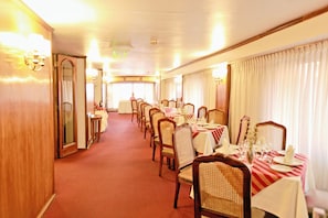 Free daily buffet breakfast  - Hotel Chaco (Asunción)