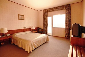 Dubbelrum - 1 dubbelsäng | Minibar, värdeförvaringsskåp på rummet, skrivbord och ljudisolering