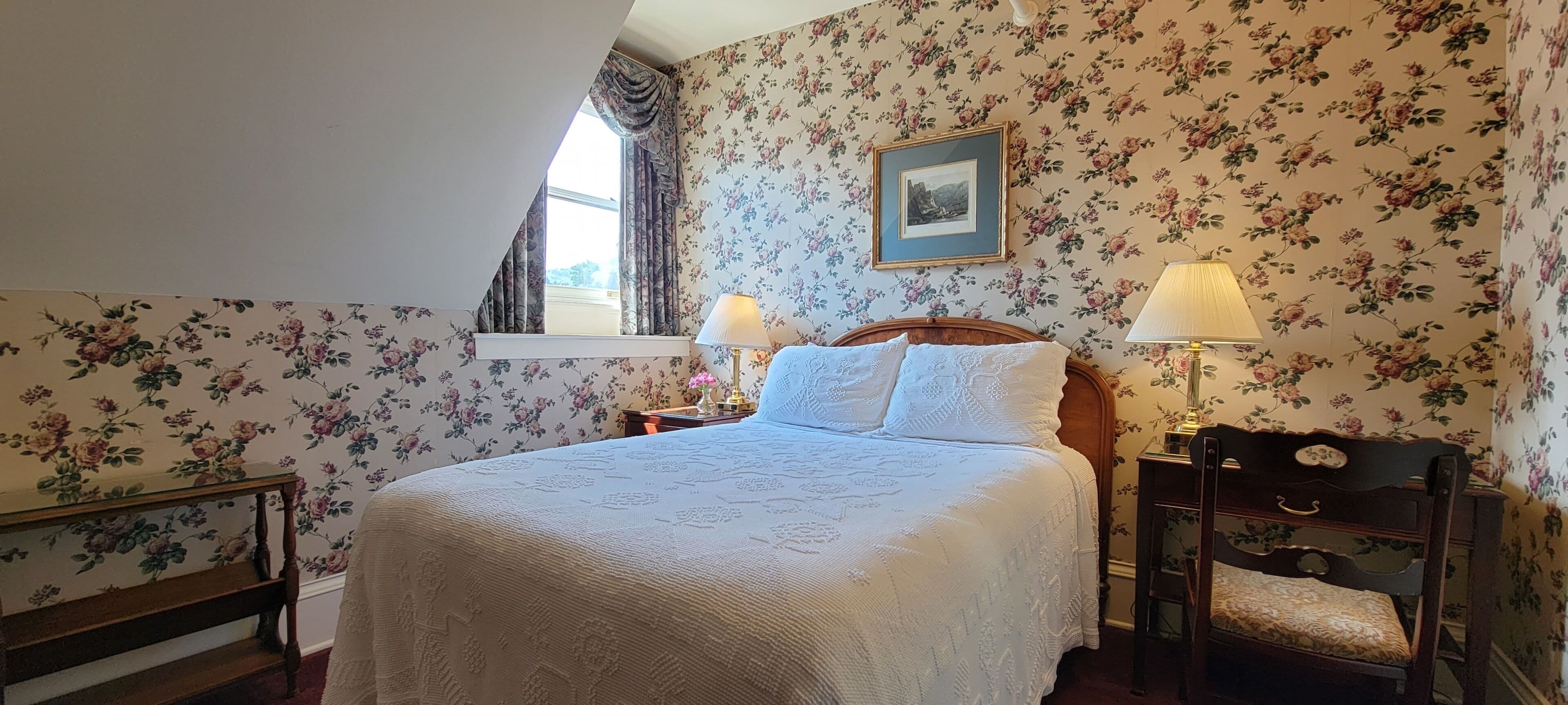 Premium bedding, pillowtop beds, in-room safe, desk