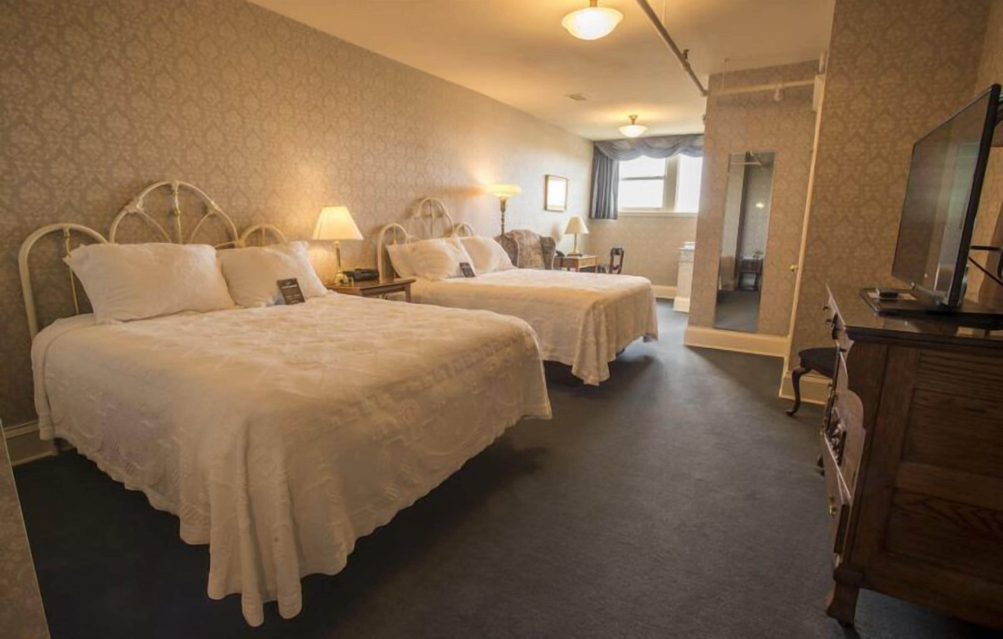 Room, 2 Queen Beds (Historic Queen Queen)