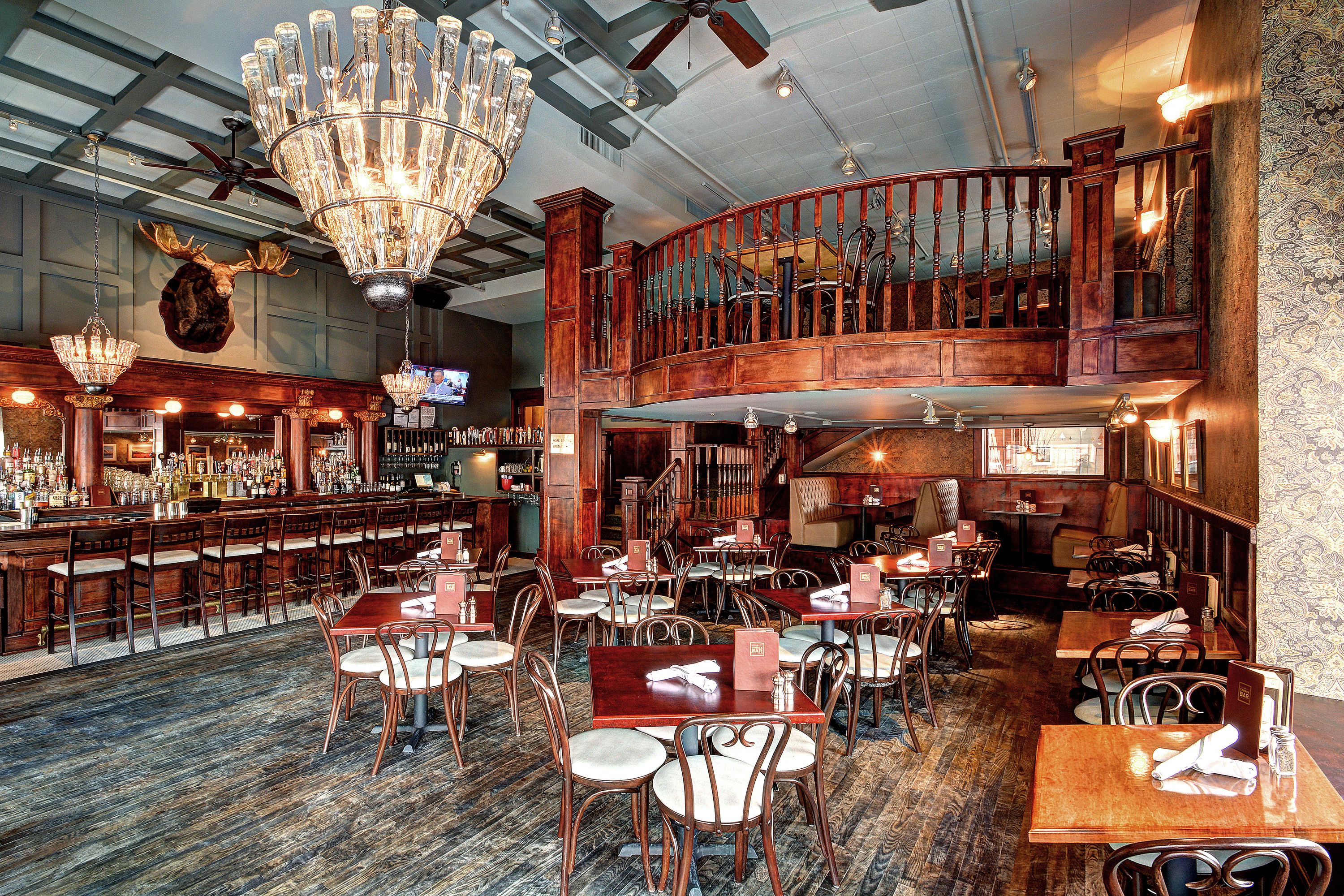 2 من المطاعم، تقديم الغداء