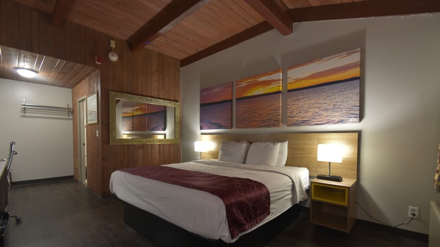 Days Inn by Wyndham West Allis/Milwaukee