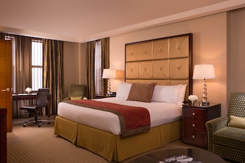 Egyptian cotton sheets, premium bedding, down comforters, pillowtop beds at Millennium Knickerbocker Chicago