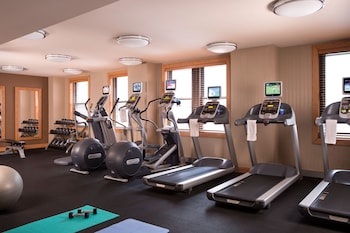 Fitness center at Millennium Knickerbocker Chicago