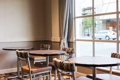 Dagelijks ontbijt voor onderweg inbegrepen