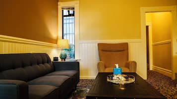 Suite, 3 rooms - 2 bedrooms w/Queen beds, Living/Dining Room | Living area | 32-inch LED TV with cable channels