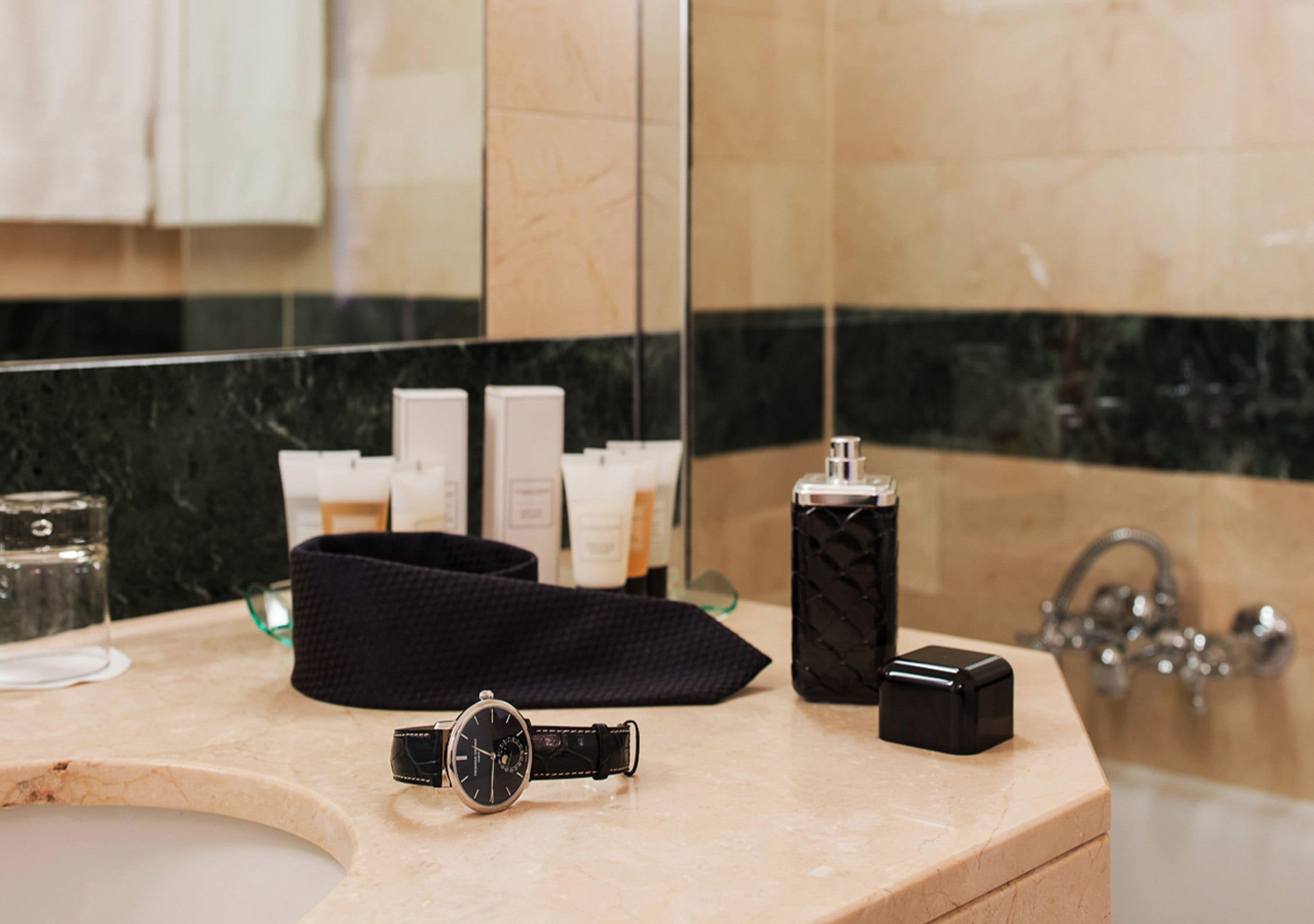 superior room | bathroom | combined shower/bathtub, designer toiletries, hair dryer, bathrobes