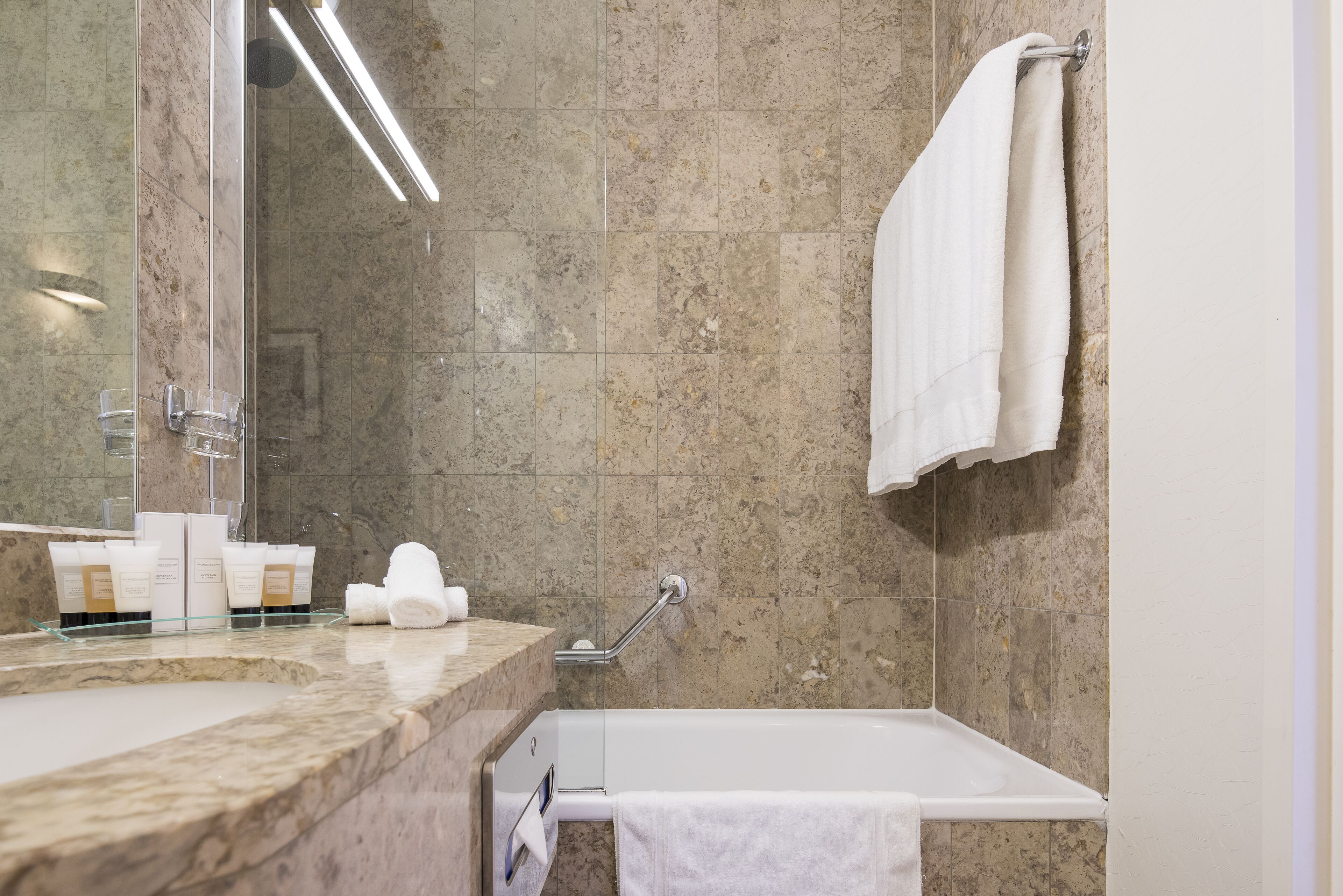 deluxe terrace room  | bathroom | combined shower/bathtub, designer toiletries, hair dryer, bathrobes