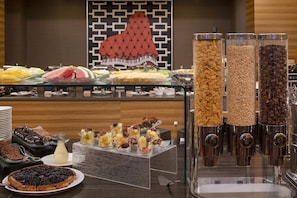 Daily buffet breakfast (CHF 29 per person)