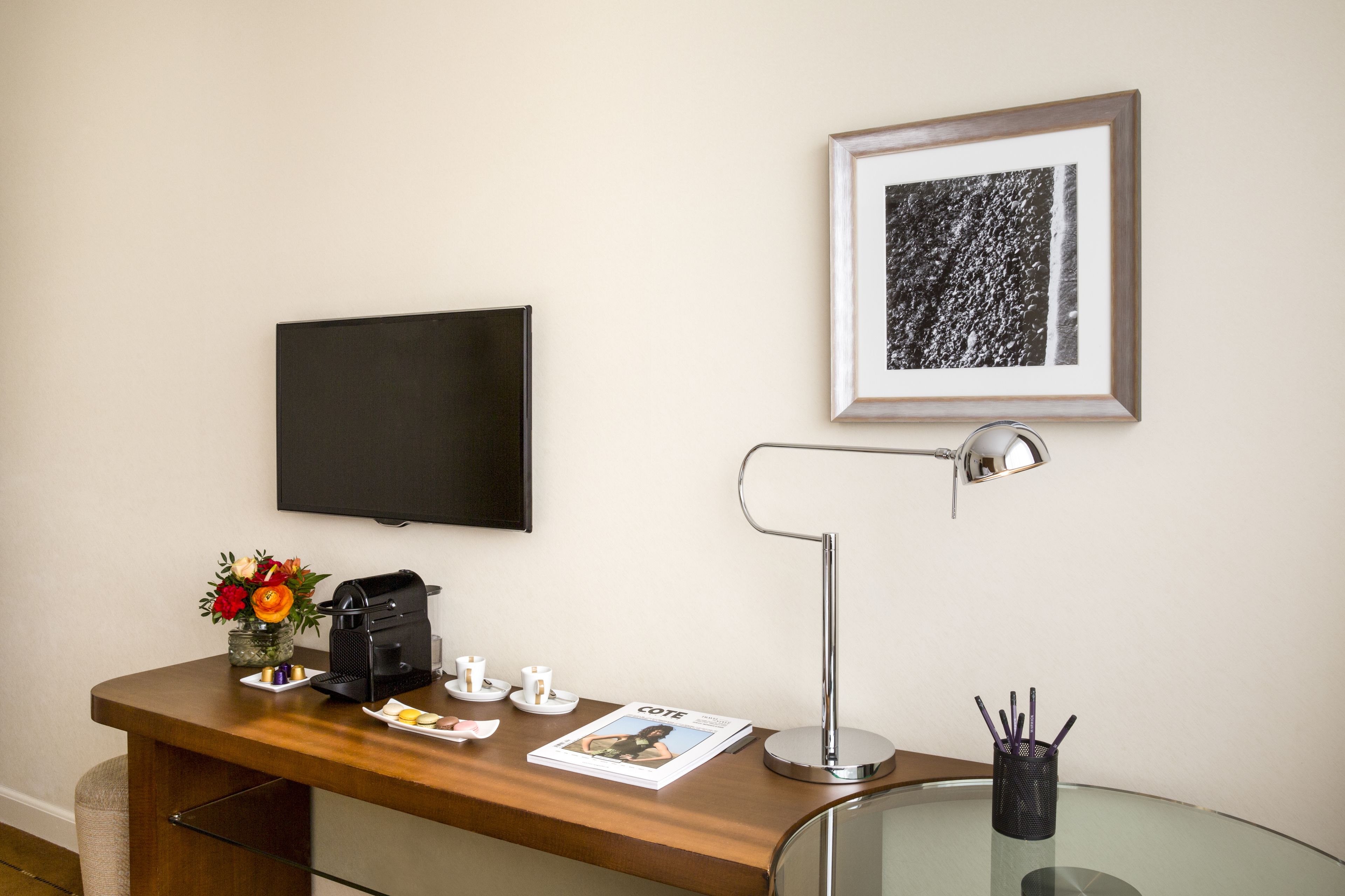 family quadruple room, multiple beds | 1 bedroom, hypo-allergenic bedding, in-room safe, desk