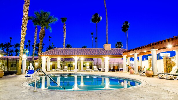 Outdoor pool - Econo Lodge Blythe (Blythe)