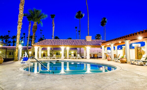 Outdoor pool - Econo Lodge Blythe (Blythe)