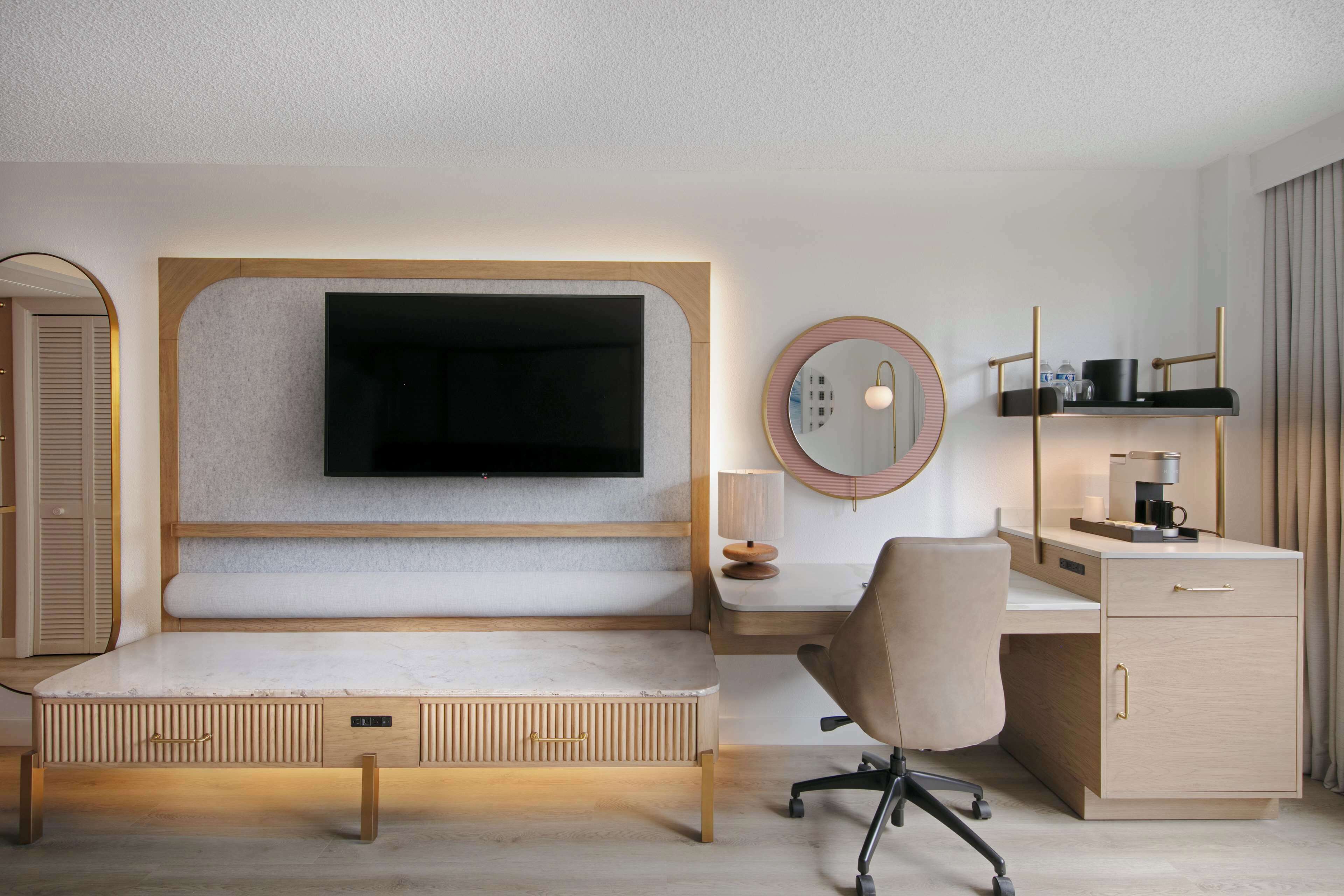 in-room safe, desk, laptop workspace, blackout curtains